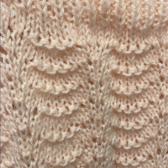 Hand knit Pink sweater - Picture 4 of 4